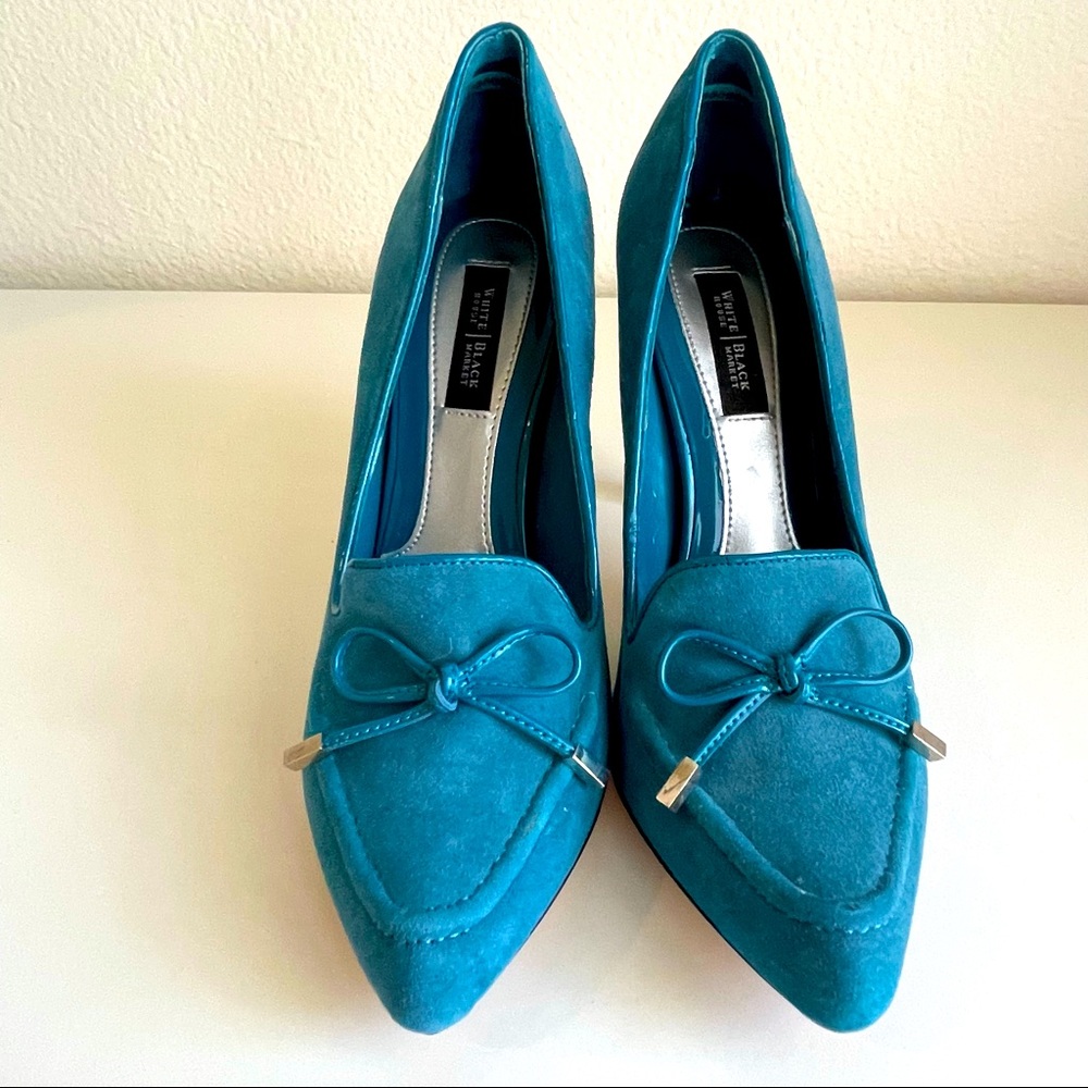 White House Black Market Teal Heels Size 7